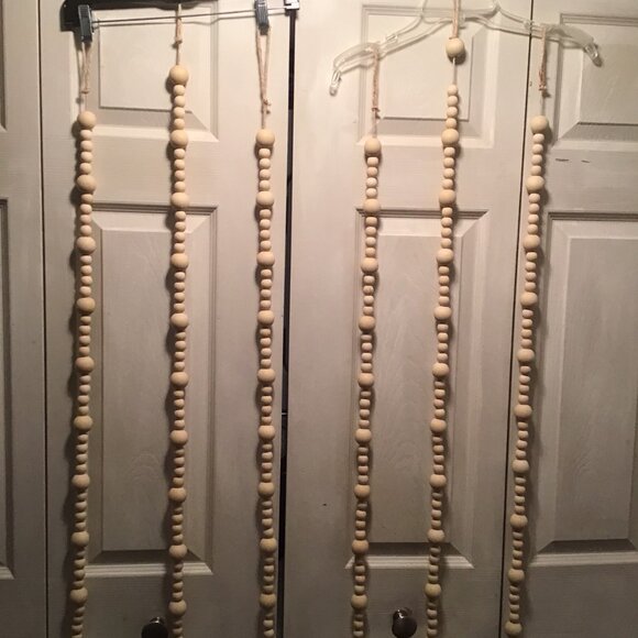 NWOT 9 pc set natural wood beaded wreaths (2) and 6 Garlands - Picture 3 of 4